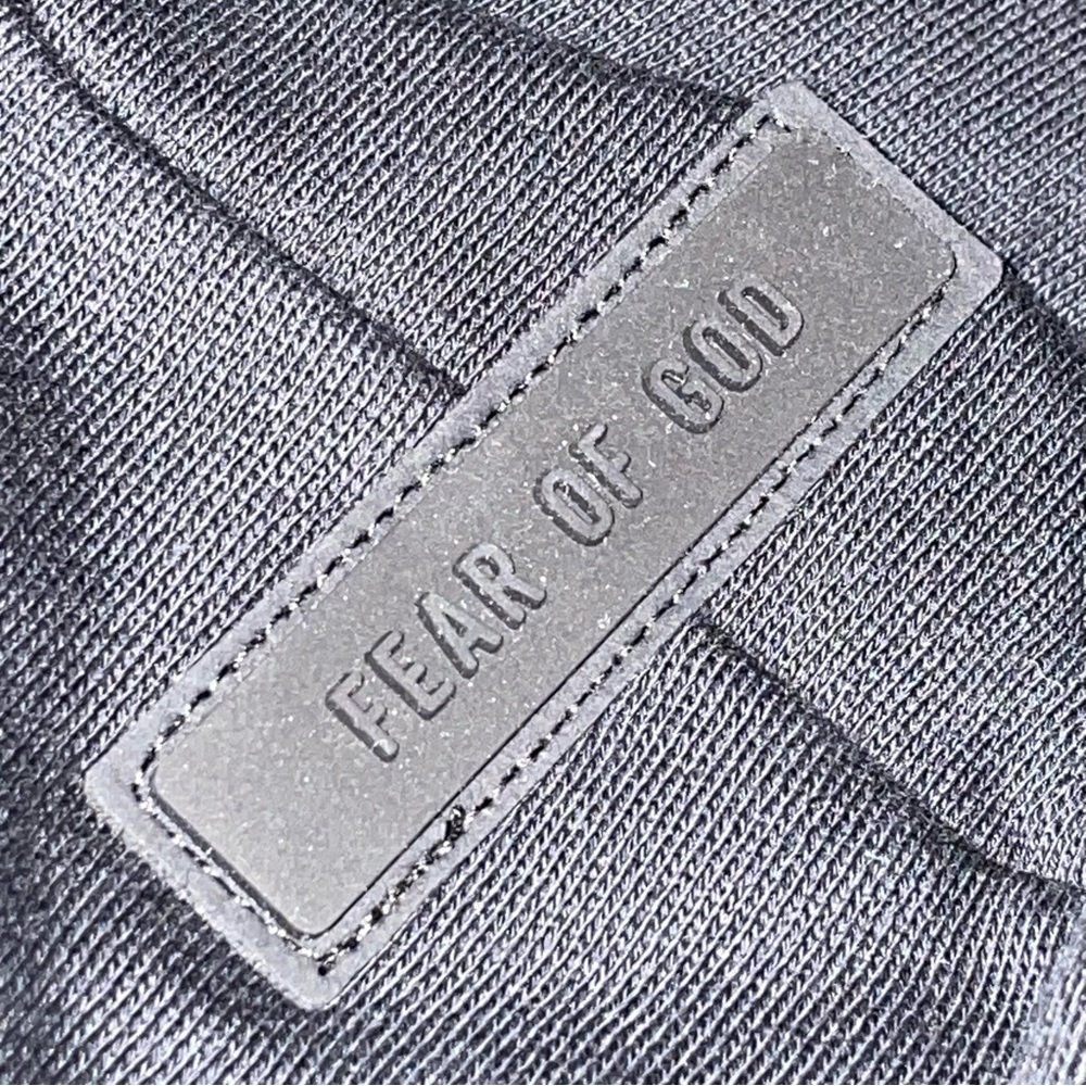 Fear of God Essentials Arch
Logo Hoodie Jet Black Size Small - Picture 4 of 10